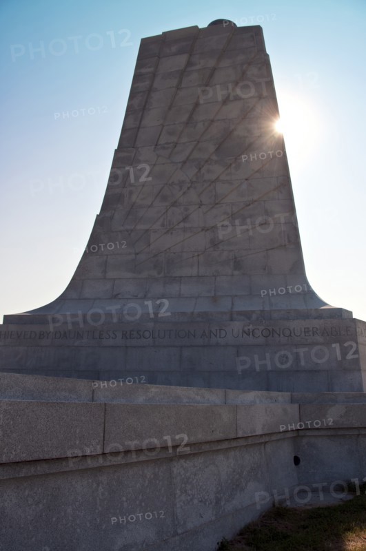 USA, North Carolina, Outer Banks, Kill Devil Hills, Wright Brothers Memorial. Photo : Tetra Images