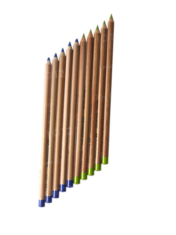 Studio shot of blue and green pencils. Photo : David Arky