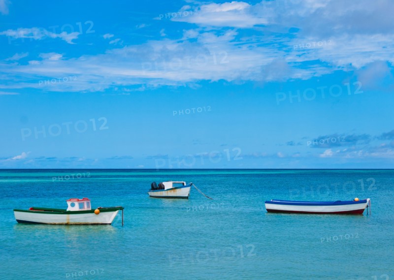 Aruba, boats on sea. Photo : Daniel Grill