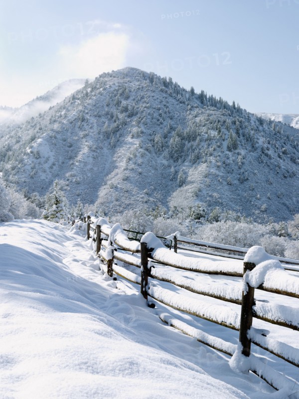 USA, Colorado, snowy ranch with pen. Photo : John Kelly