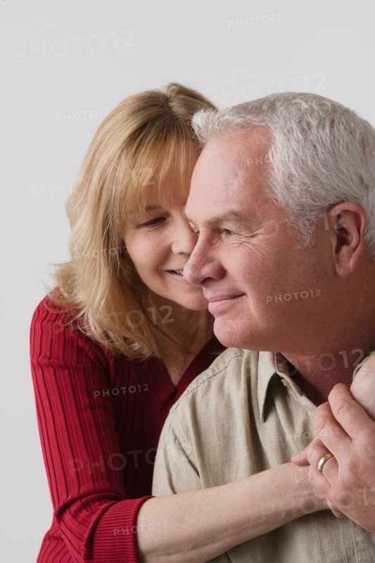 Portrait of elderly couple, studio shot. Photo : Rob Lewine