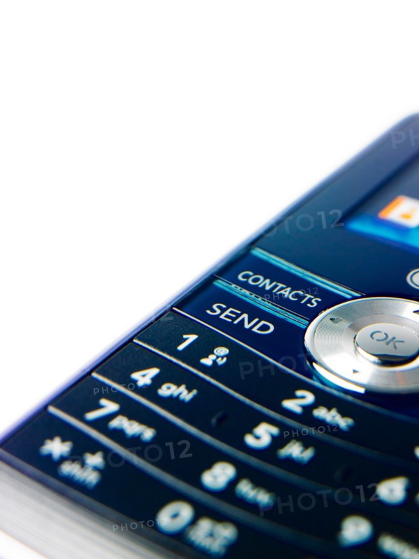 Studio shot of mobile phone. Photo : David Arky