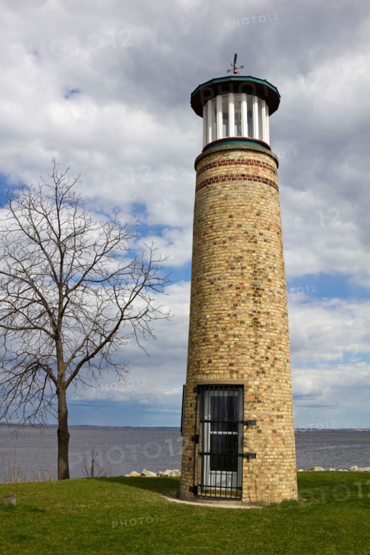 USA, Wisconsin, Oshkosh, Asylum Point Lighthouse by Lake Winnebago. Photo : Henryk Sadura