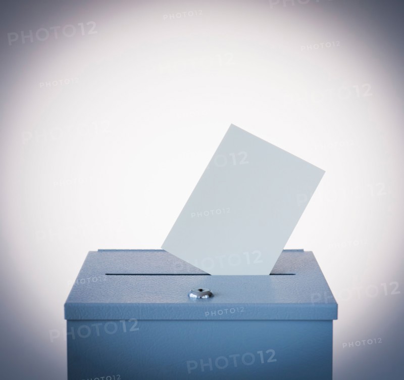 Ballot box and blank paper, studio shot. Photo: Daniel Grill