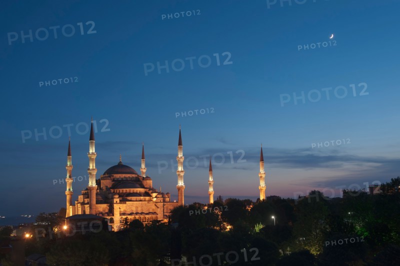 Turkey, Istanbul, Blue Mosque.