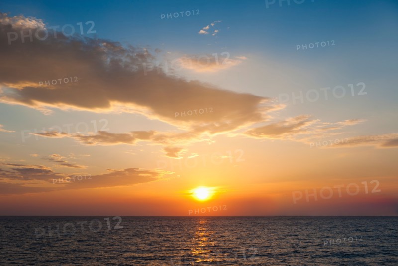 Greece, Aegean Sea horizon at sunrise.