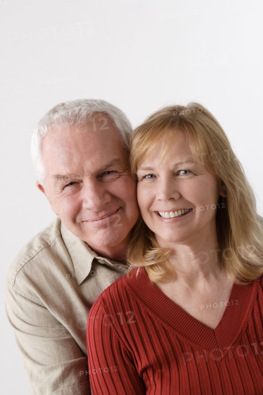 Portrait of elderly couple, studio shot. Photo : Rob Lewine