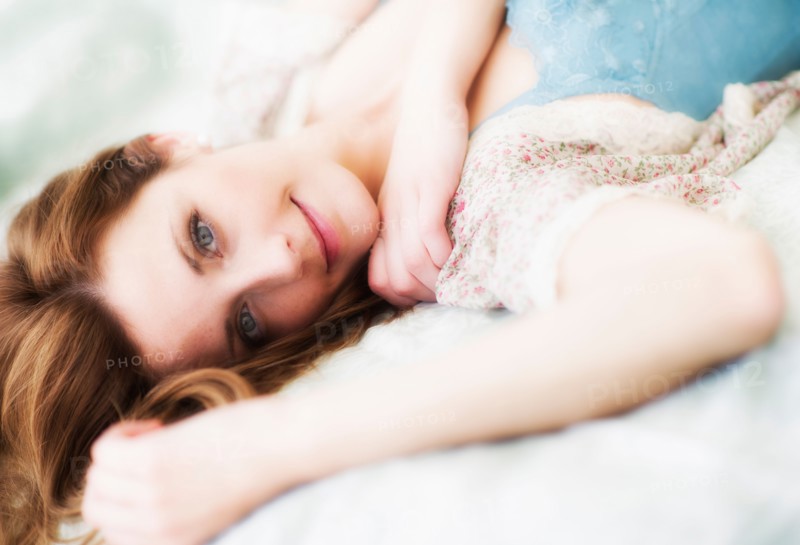 Sensual portrait of young woman. Photo : Daniel Grill