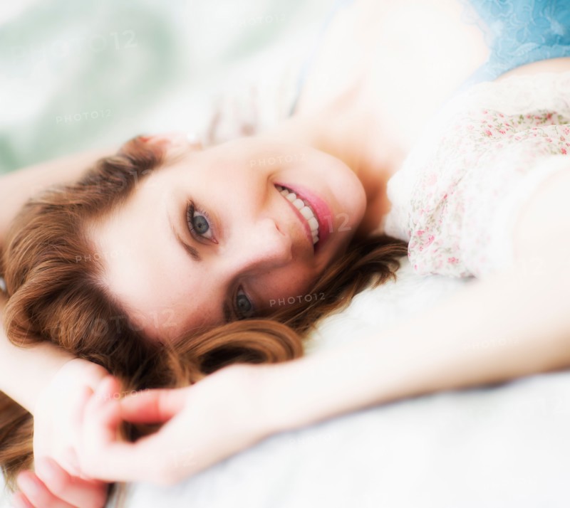 Sensual portrait of young woman. Photo : Daniel Grill