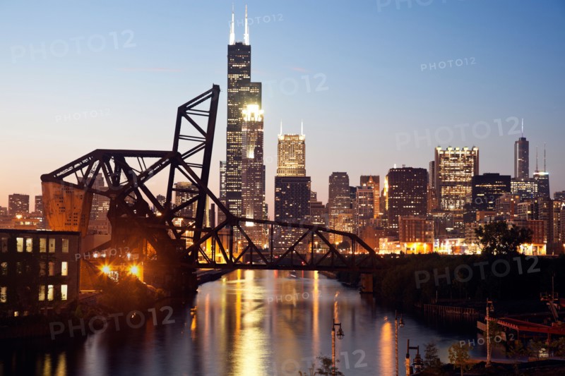 USA, Illinois, Chicago, View from south side with old bridge. Photo: Henryk Sadura