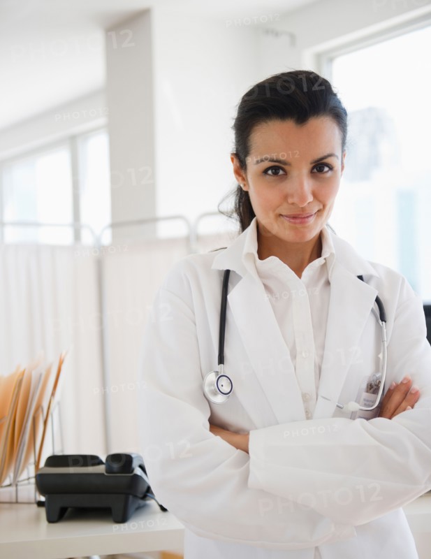 Portrait of female doctor in hospital. Photo : Jamie Grill