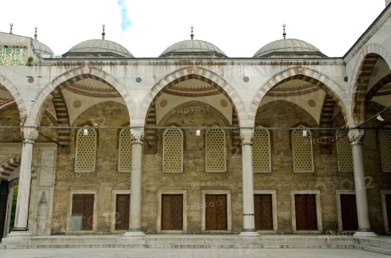 Turkey, Istanbul, Suleymaniye Mosque. Photo: Tetra Images
