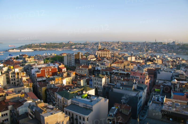 Turkey, Istanbul, high angle view of city. Photo : Tetra Images