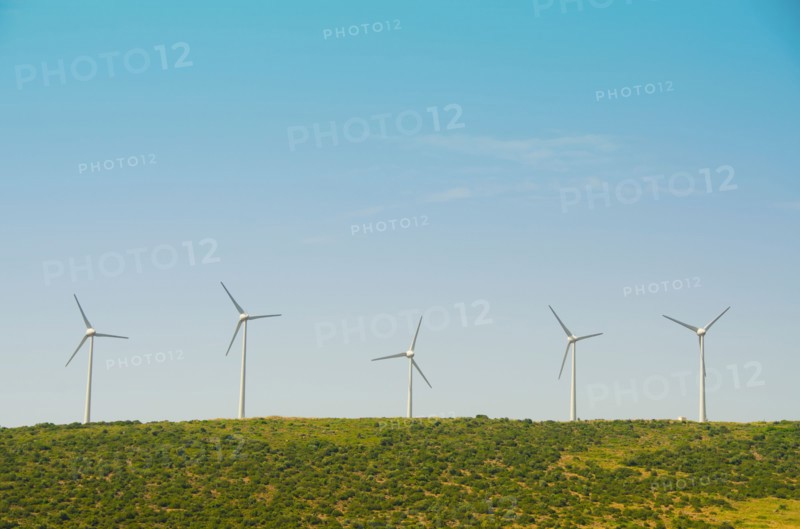 Turkey, Izmir, wind farm. Photo : Tetra Images