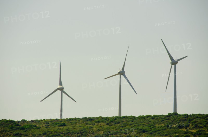 Turkey, Izmir, wind turbines. Photo : Tetra Images