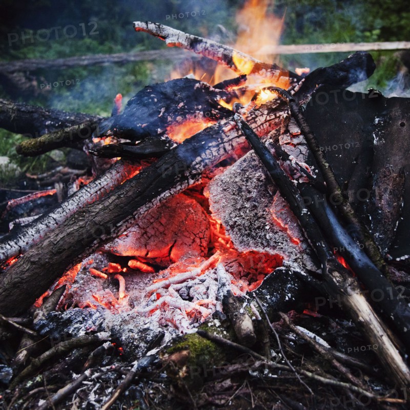 Campfire. Photo : Jamie Grill
