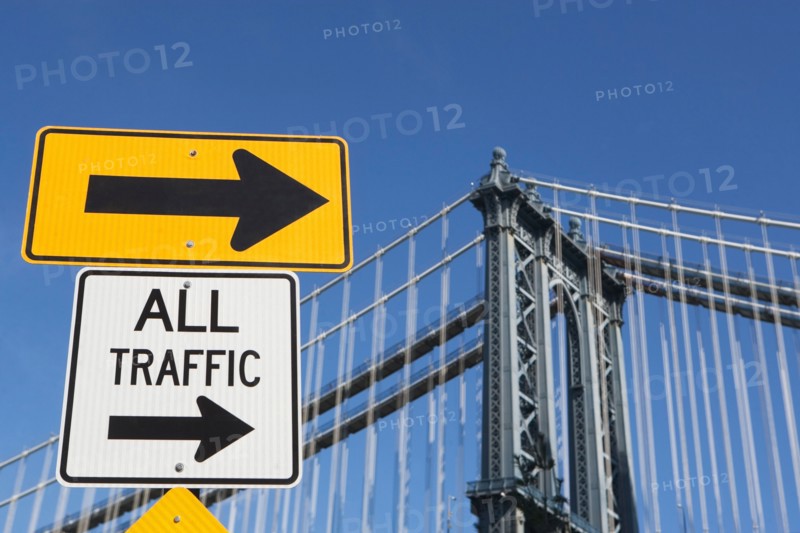 USA, New York State, New York City, Road Signs on Brooklyn Bridge. Photo: fotog