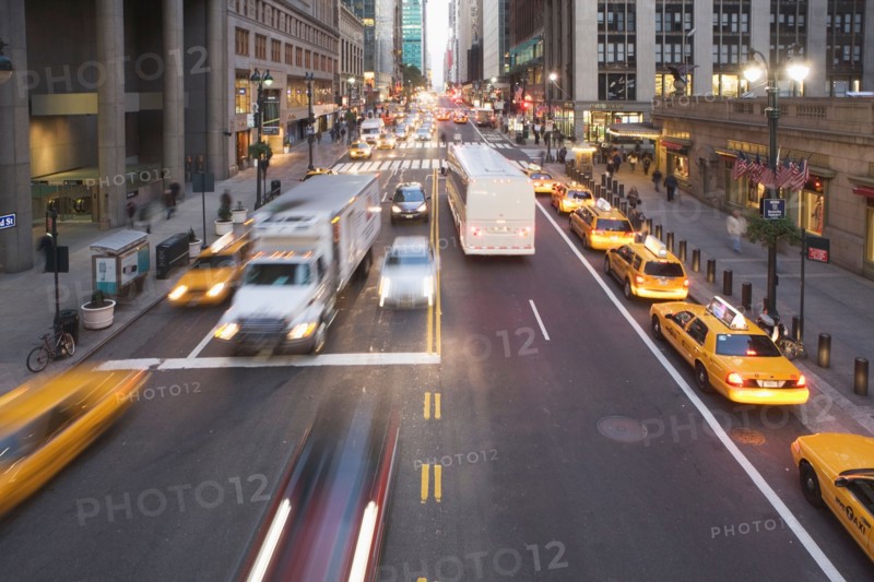 USA, New York City, Manhattan, Traffic on 42nd street. Photo : fotog