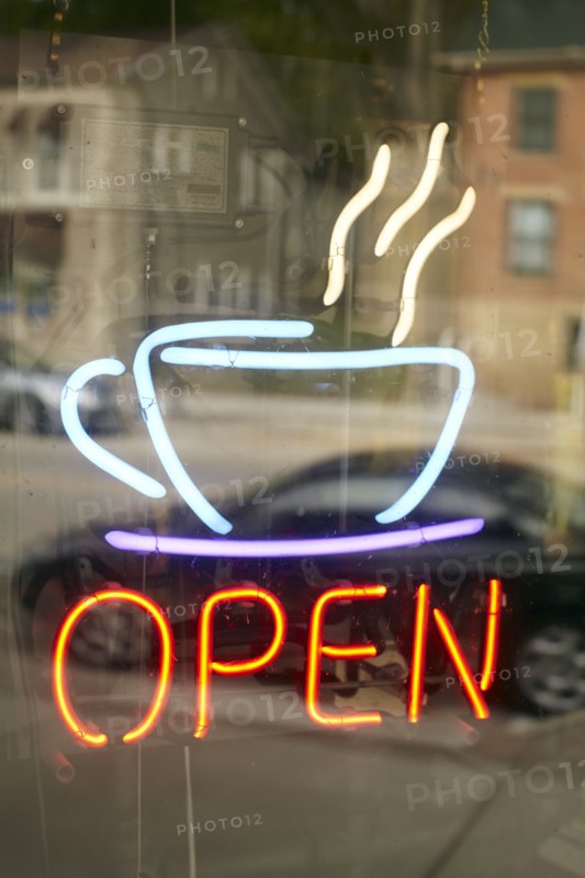 USA, New York State, Neon sign in cafe window. Photo: John Kelly
