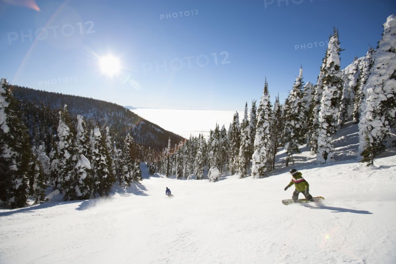USA, Montana, Whitefish, Tourists on ski slope. Photo: Noah Clayton