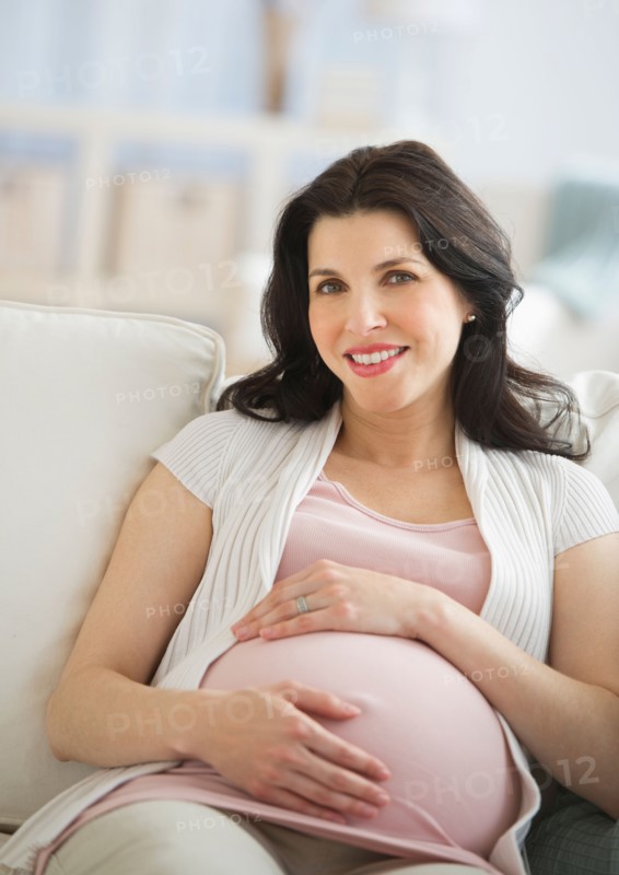 Portrait of pregnant woman.