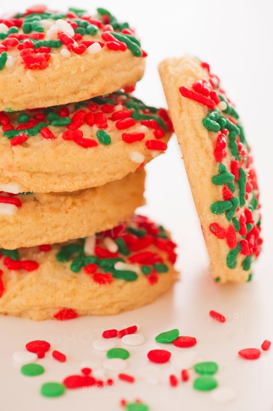 Studio Shot of christmas cookies with sprinkles. Photo : Daniel Grill