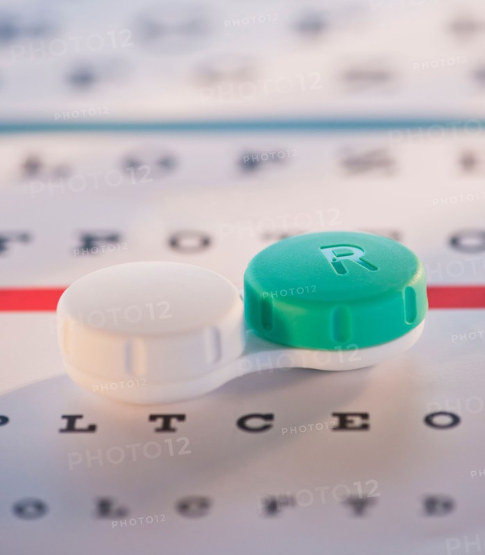 Studio shot of contact lens case. Photo : Daniel Grill