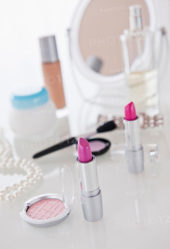 Studio shot of beauty products. Photo : Daniel Grill