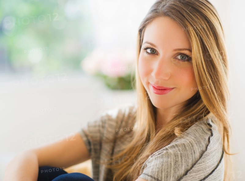Portrait of young woman. Photo : Daniel Grill