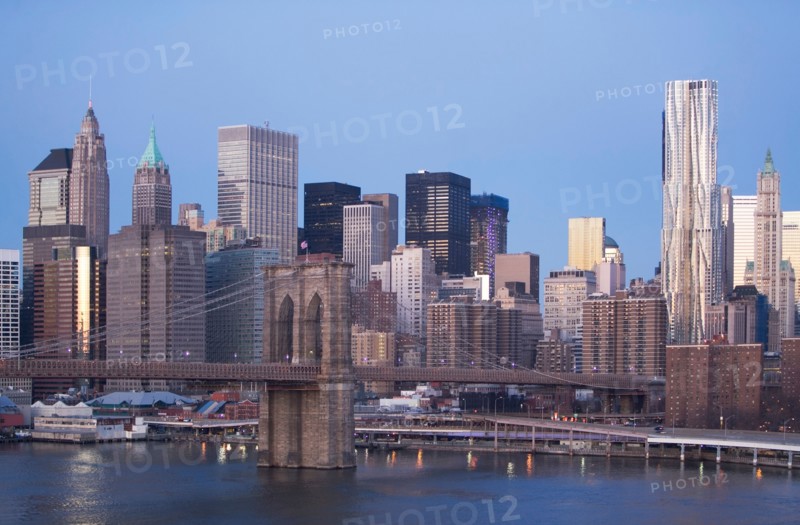 USA, New York state, New York city, Brooklyn Bridge with skyscrapers. Photo : fotog