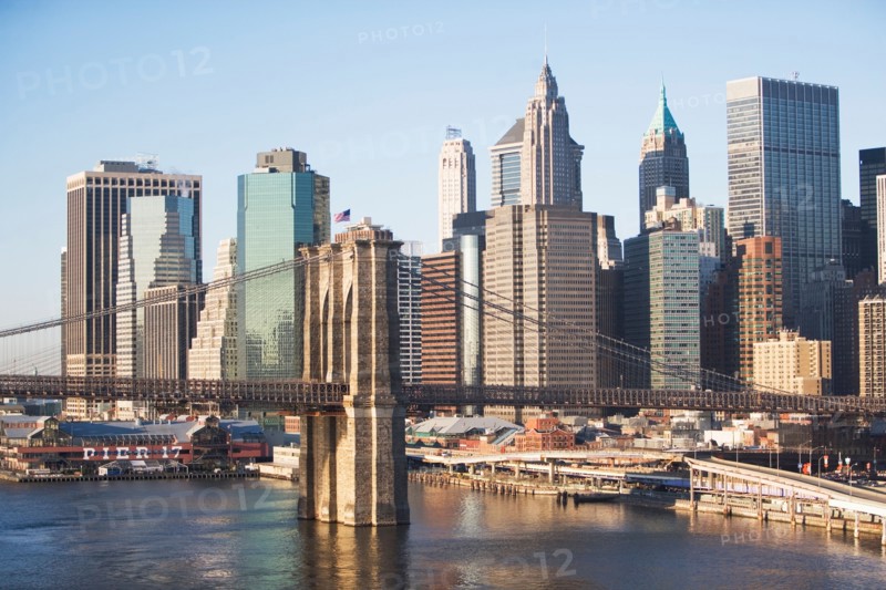 USA, New York State, New York City, Brooklyn Bridge with skyscrapers. Photo : fotog