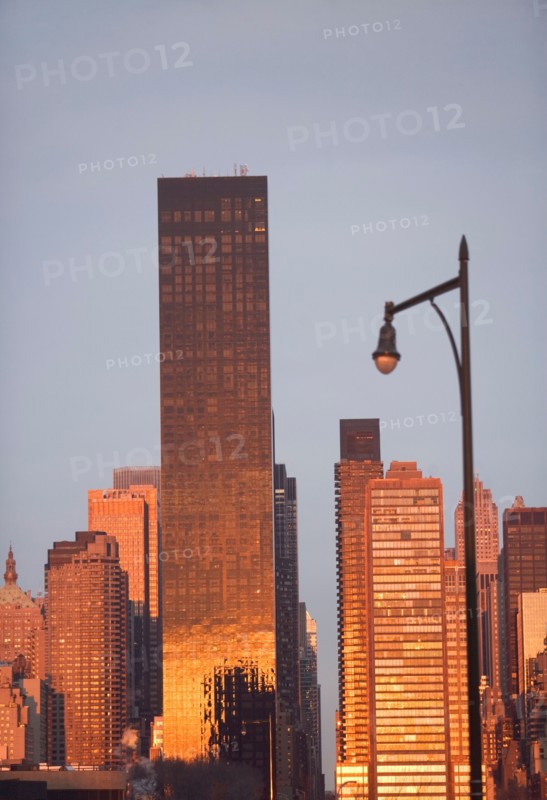 USA, New York State, New York City, Trump World Tower. Photo : fotog