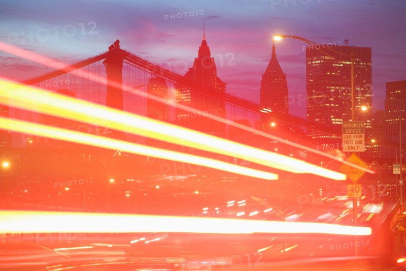 USA, New York State, New York City, light trail . Photo : fotog