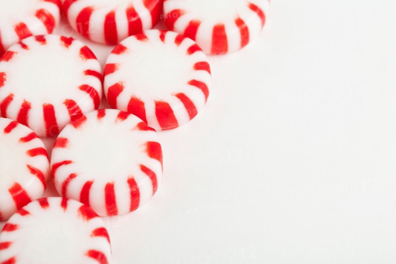 Red and white candies, studio shot. Photo : Sarah M. Golonka
