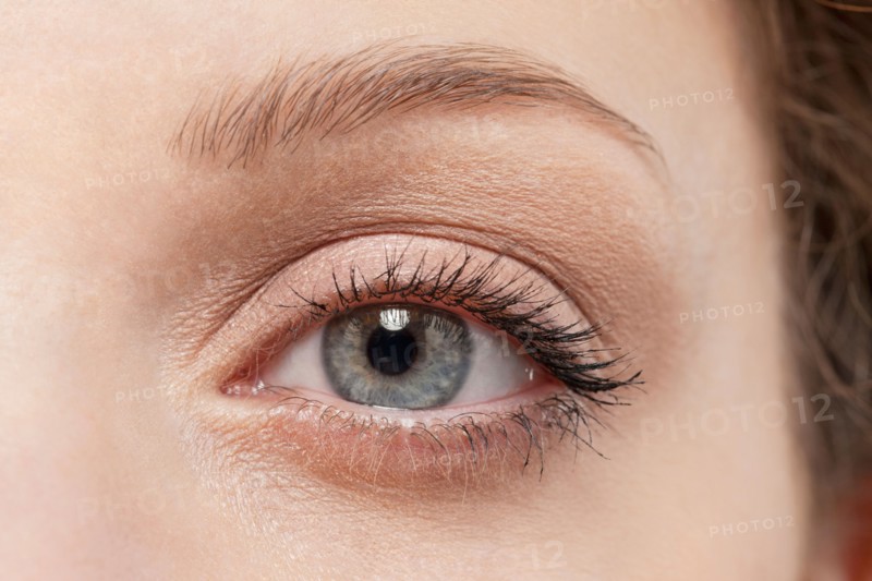 Close up of woman's eye, studio shot. Photo : Jan Scherders