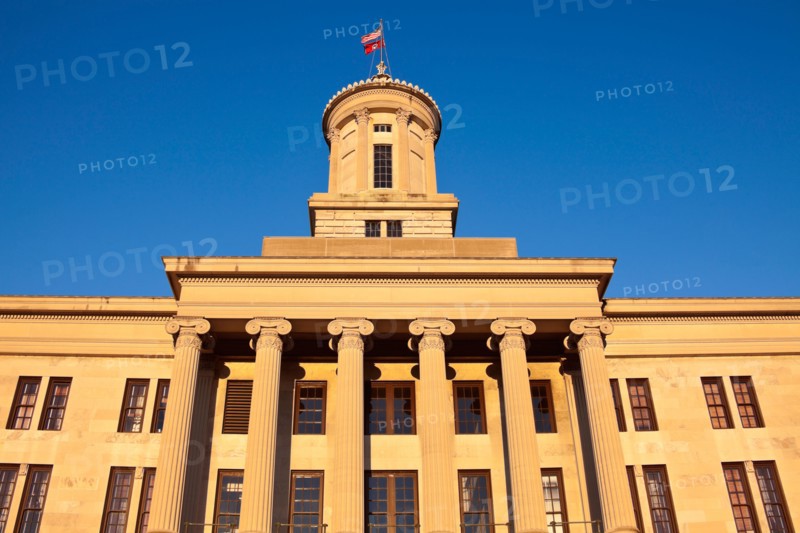 USA, Tennessee, Nashville, State Capitol Building against blue sky. Photo : Henryk Sadura