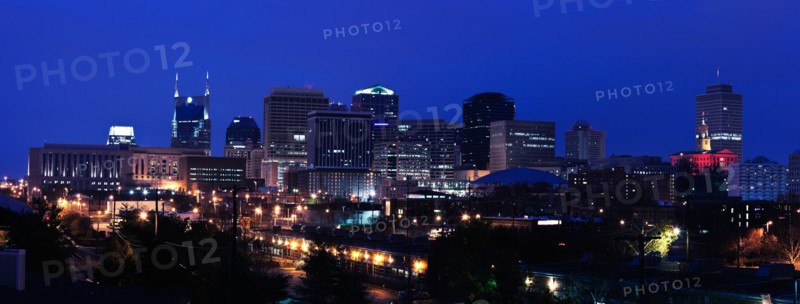 USA, Tennessee, Nashville, Panoramic cityscape at night. Photo : Henryk Sadura