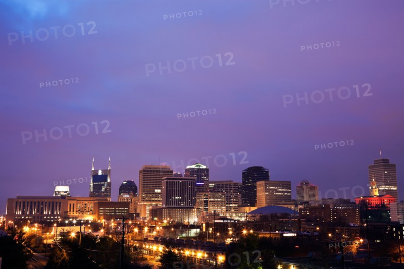 USA, Tennessee, Nashville, Panoramic cityscape at night. Photo : Henryk Sadura