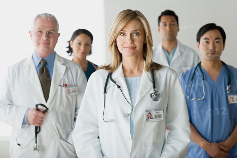 Portrait of hospital workers. Photo : Rob Lewine