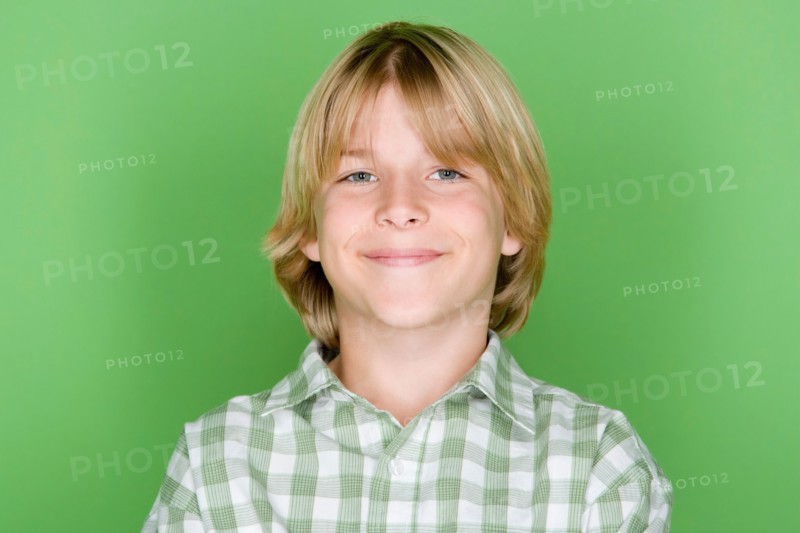 Studio portrait of teenage (16-17) boy. Photo : Rob Lewine