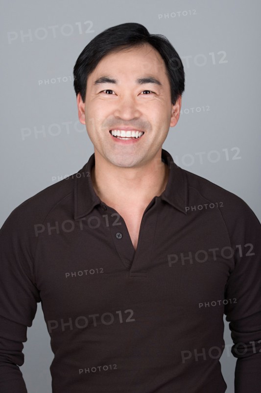 Studio shot portrait of mature man, head and shoulders. Photo : Rob Lewine