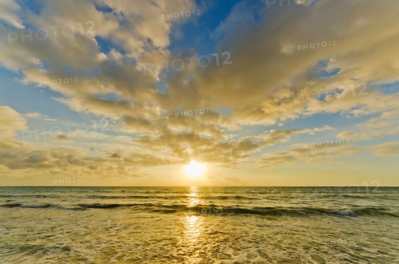 Mexico, Yucatan, Riviera Maya, Cancun. Seascape at sunset.