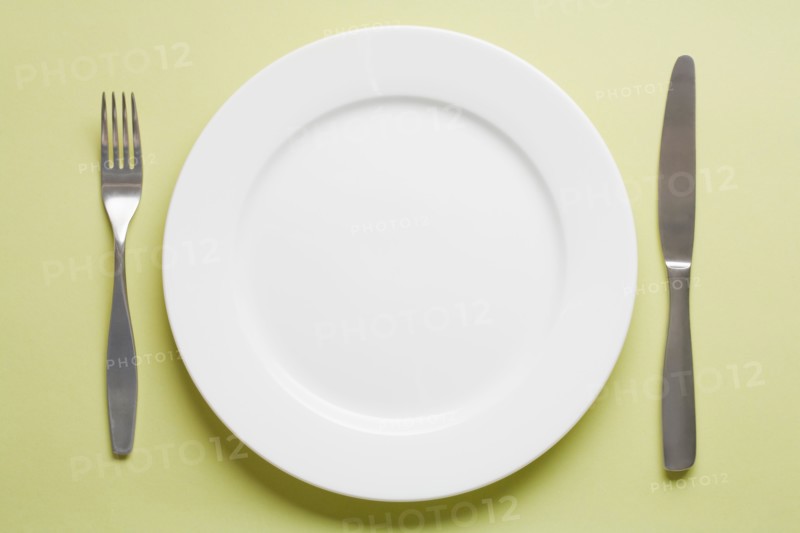 Studio shot of place setting. Photo : Kristin Lee