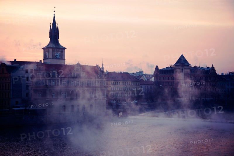 Czech Republic, Prague. View over Vltava River towards Old Town at sunrise. Photo : Henryk Sadura