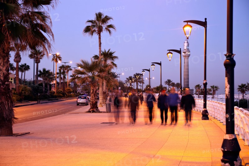 Lebanon, Beirut. Corniche waterfront at sunrise. Photo : Henryk Sadura