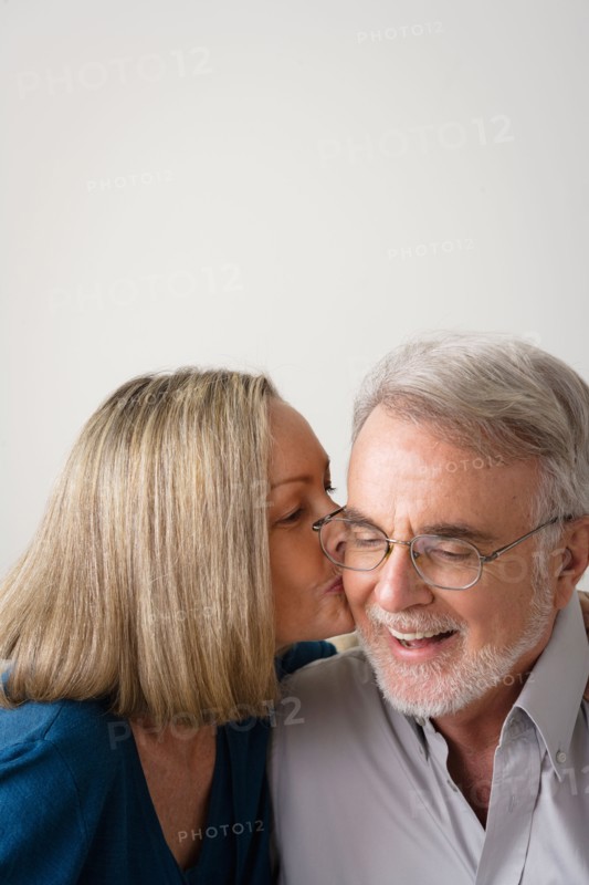Portrait of smiling senior couple. Photo : Rob Lewine