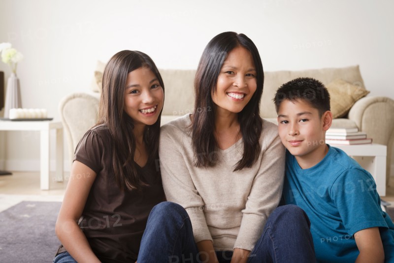 Portrait of cheerful family. Photo : Rob Lewine