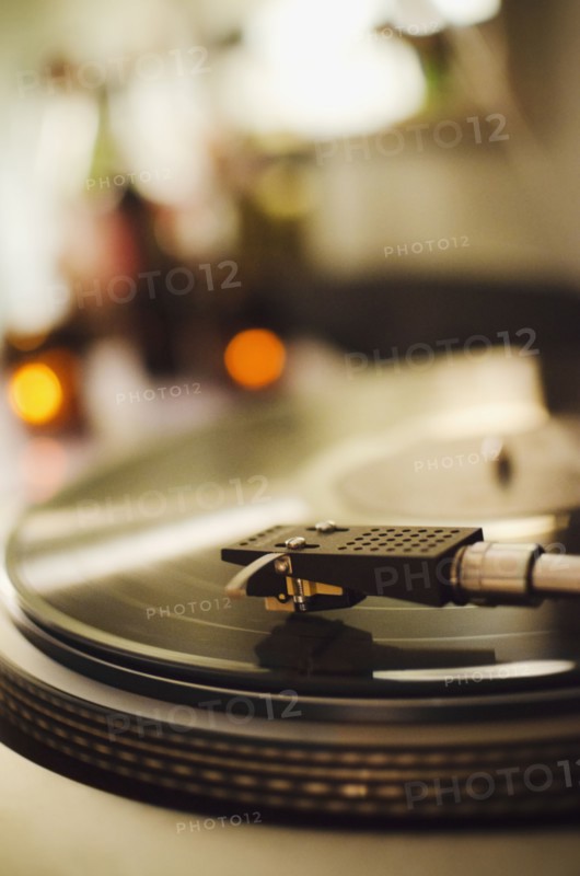 Close-up of turntable. 
Photo : Jamie Grill