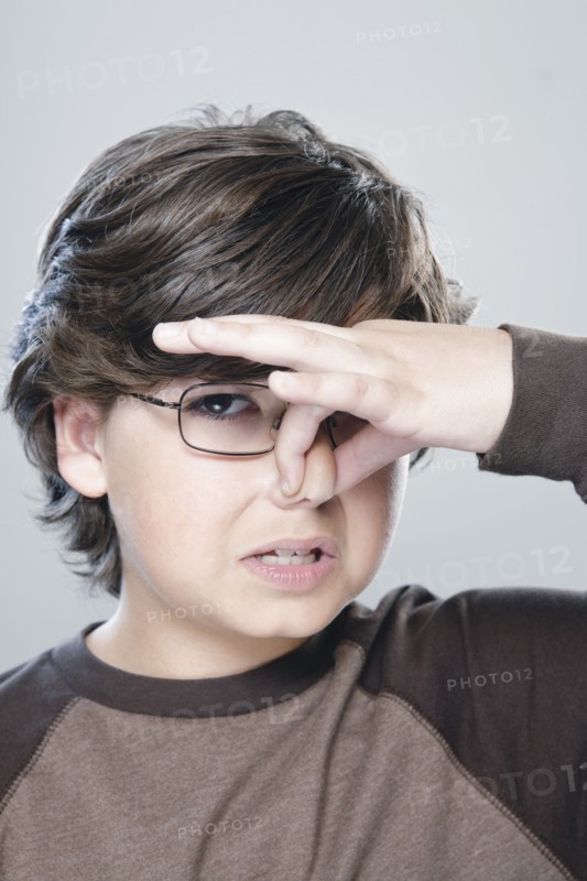 Portrait of boy (10-11), studio shot. 
Photo : Rob Lewine