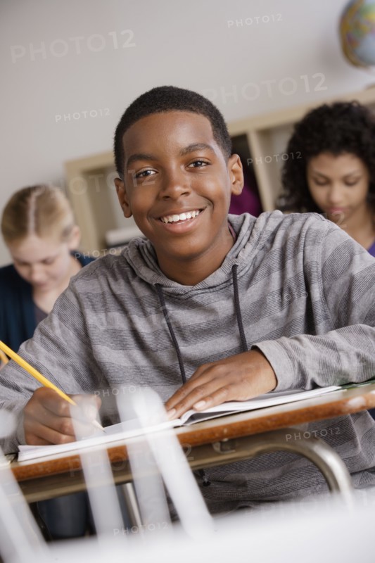 Teenage students (14-15, 16-17) at school. 
Photo : Rob Lewine